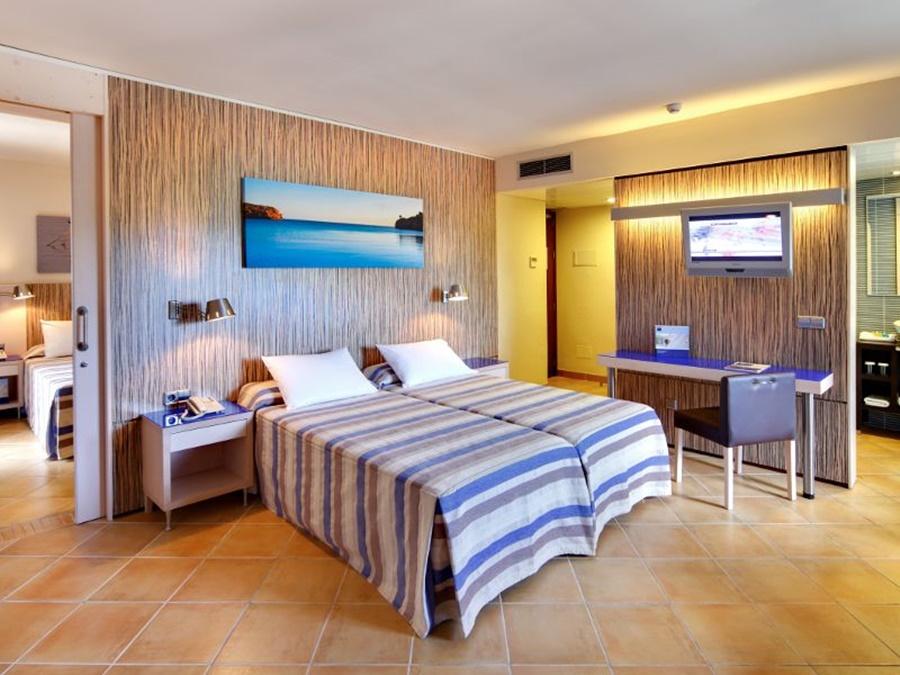 Hotel Occidental Menorca (Adults Only) Punta Prima  Esterno foto