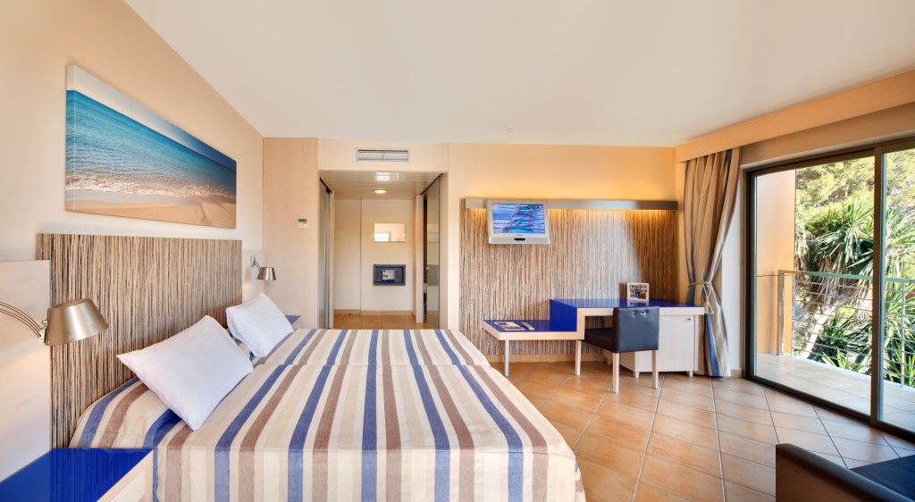 Hotel Occidental Menorca (Adults Only) Punta Prima  Esterno foto